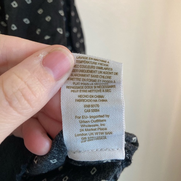 Free People Button Front Peasant
Blouse Black Size (M) - Picture 7 of 7